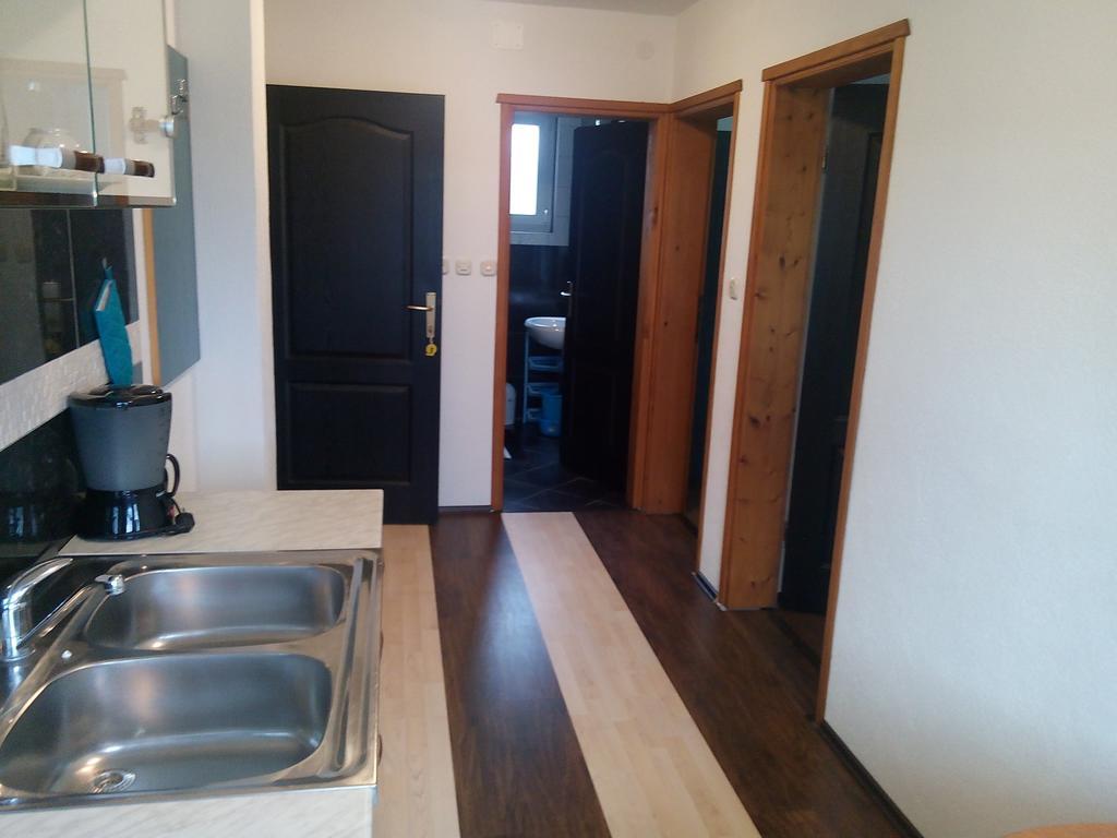 אומאג Apartments Zdravac מראה חיצוני תמונה