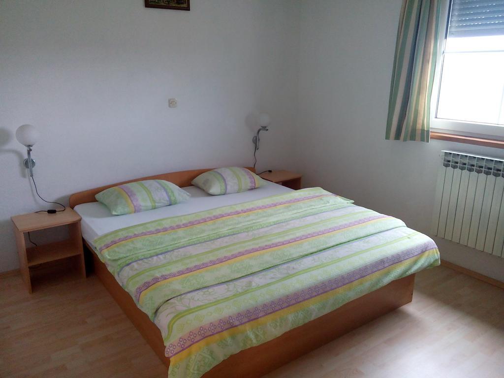 אומאג Apartments Zdravac מראה חיצוני תמונה