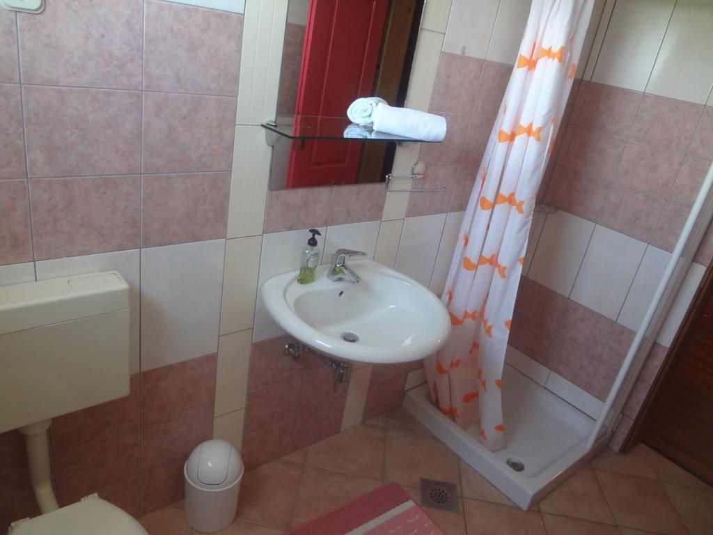 אומאג Apartments Zdravac מראה חיצוני תמונה