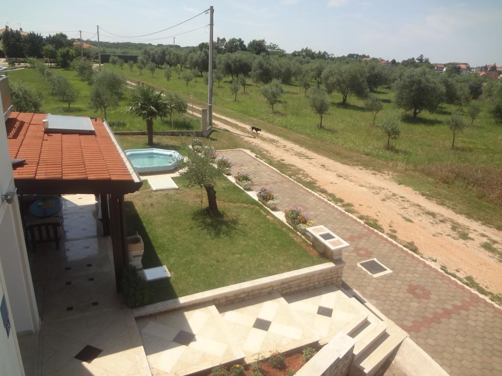 אומאג Apartments Zdravac מראה חיצוני תמונה