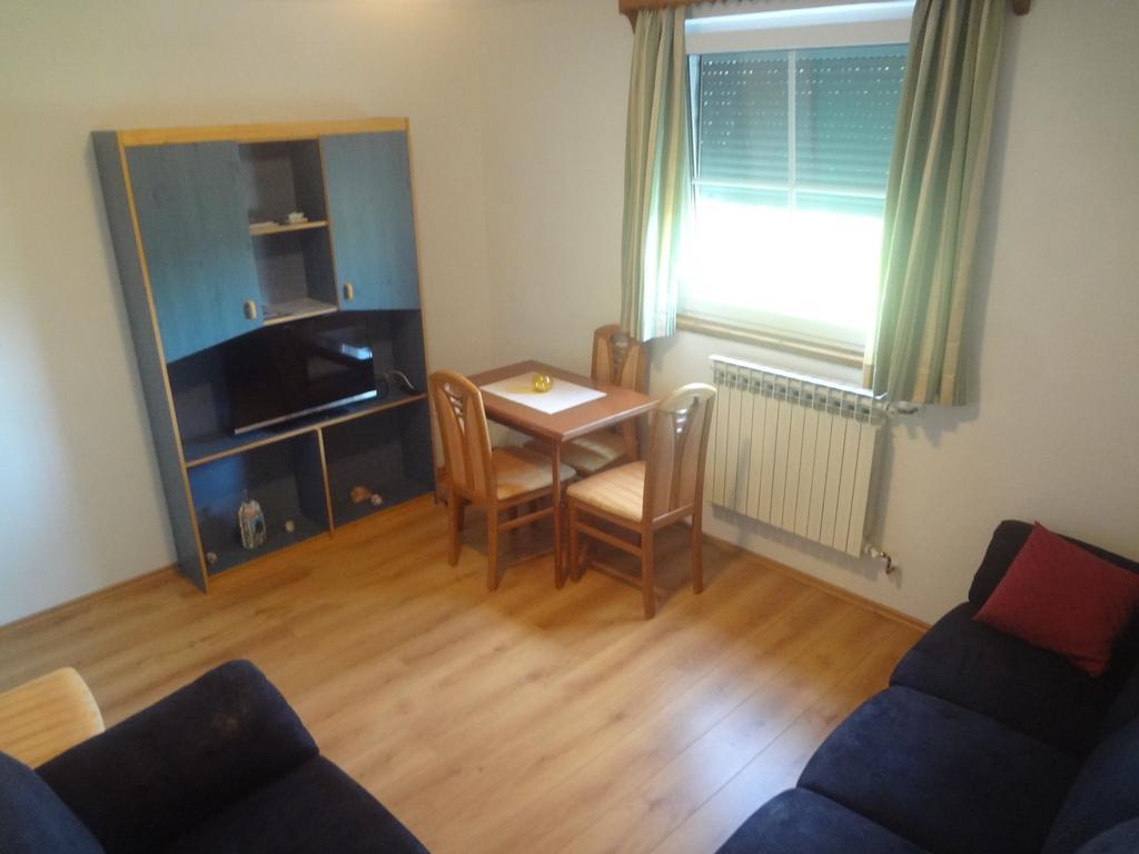 אומאג Apartments Zdravac מראה חיצוני תמונה